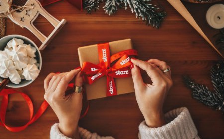 Seasonal Promo Ideas: Holiday Gifts That Keep Your Logo Top of Mind